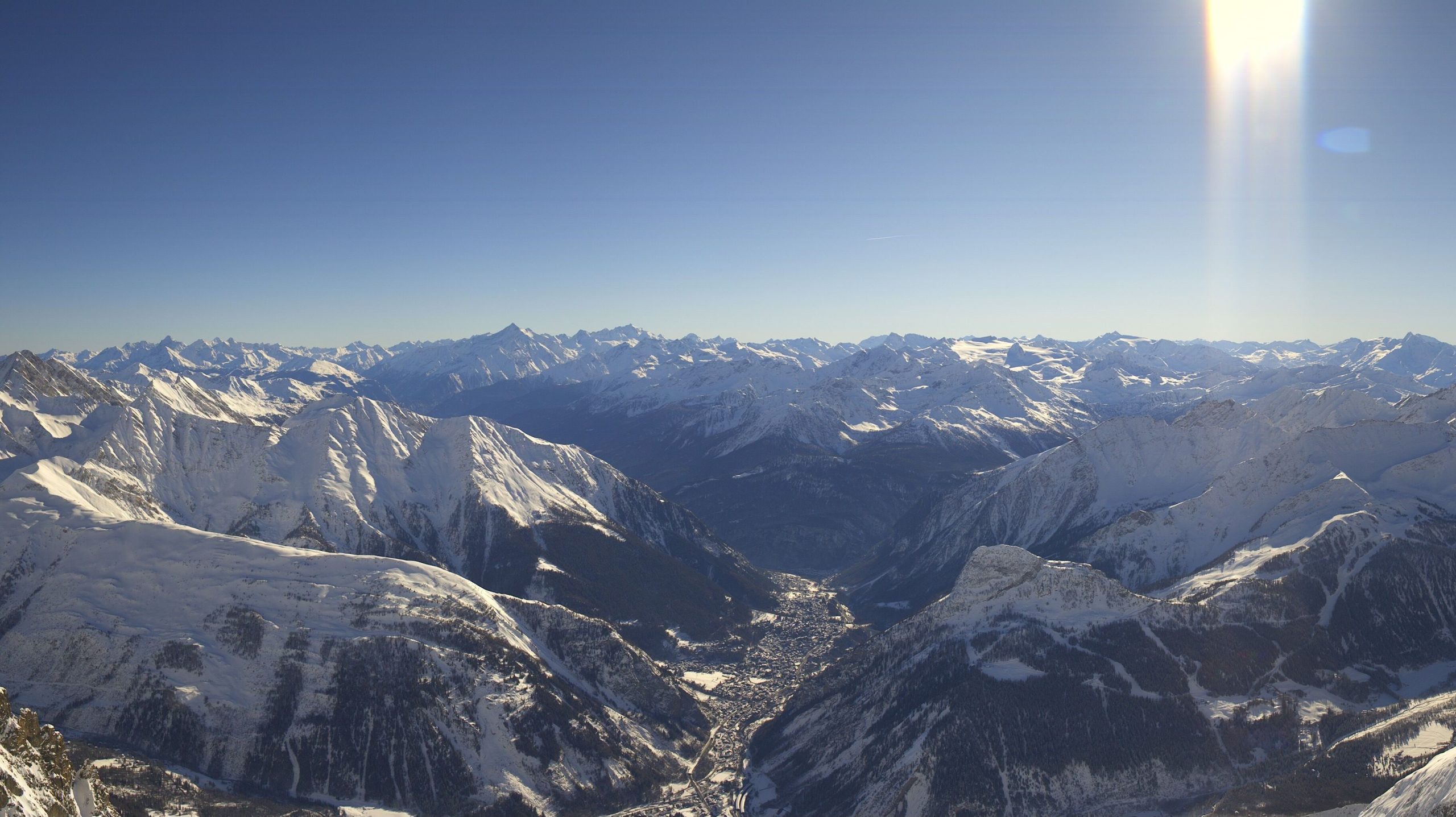 Panoramic view from the webcam on Punta Helbronner